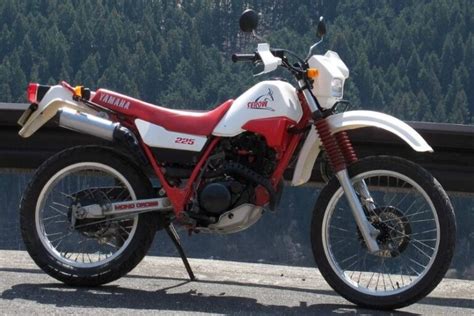 Yamaha XT225 Specs and Review 